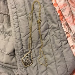 Kendra Scott necklace